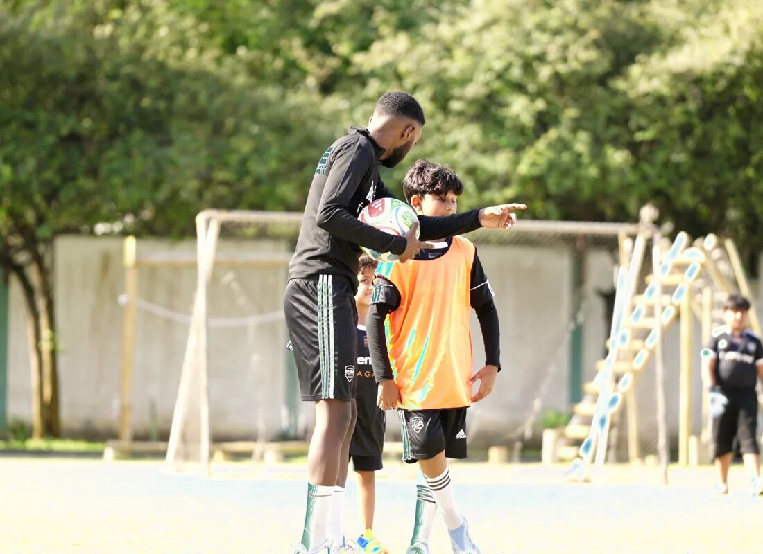 Coach Habib Ahmed running a session with Prime Pro Academy players